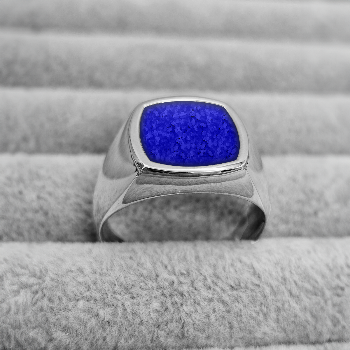 ROYAL BLUE