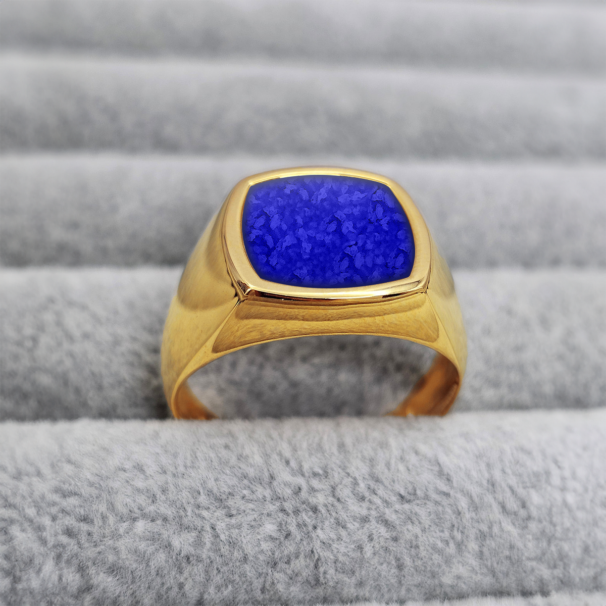 ROYAL BLUE